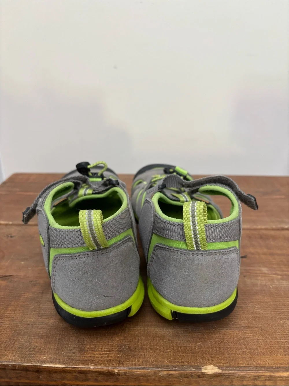 Kids Keen Sea Camp Gray and Lime Green Outdoor Sandals Boys Size 5